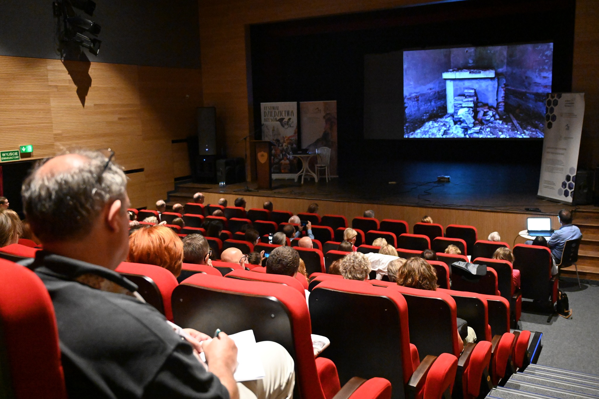 Uczestnicy seminarium w sali wykłądowej